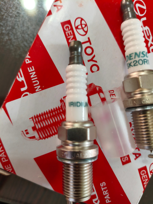 شمع تویوتا کد 01210-90919 طرح اصلی