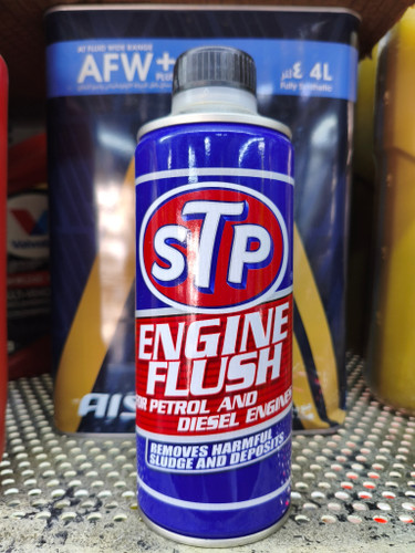 محلول موتور شوی STP مدل Engine Flush حجم 450 میلی لیتر